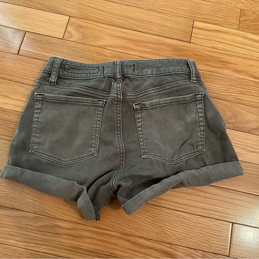 olive shorts